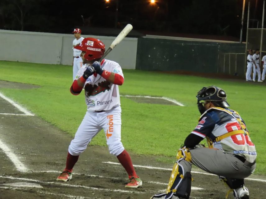 Béisbol Mayor 2022: Chiriquí remonta para ganarle a Panamá Metro