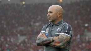 Santos anuncia dimisión de Sampaoli tras un año al frente