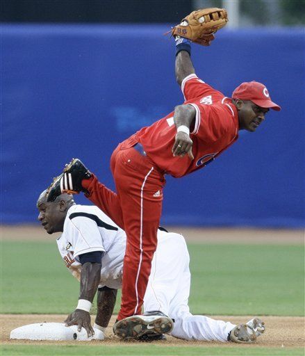 Cuba aplasta a Holanda en béisbol