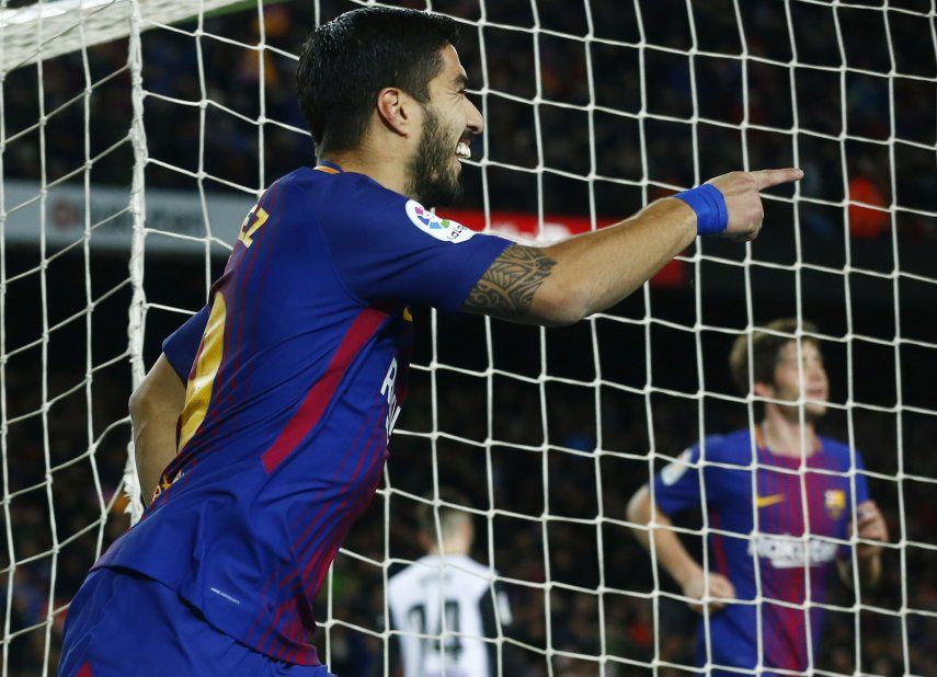Messi y Suárez acercan al Barcelona a la final de Copa