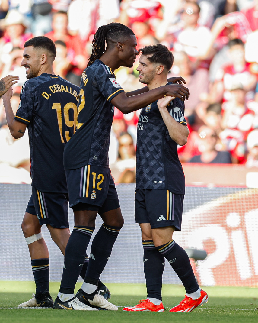 El Real Madrid estrenó su título liguero con goleada sobre el Granada