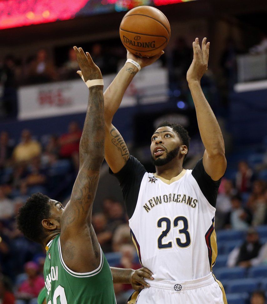 Davis anota 25 puntos, Pelicans vencen 106-105 a Celtics