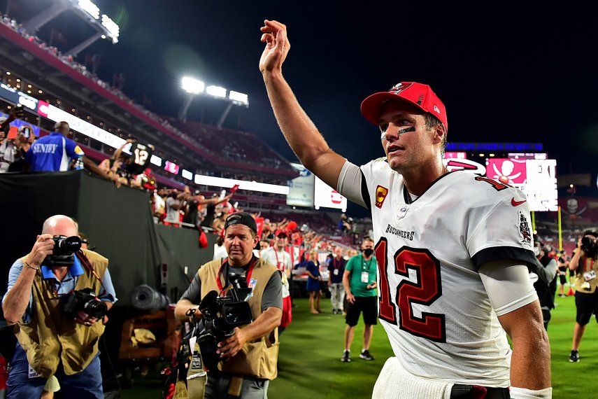 Tom Brady volvió a ser figura en el inicio de la NFL con Buccaneers