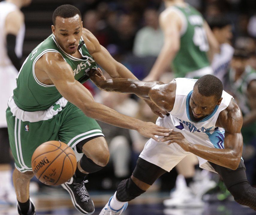 Olynyk anota 20 puntos en triunfo de Celtics sobre Hornets
