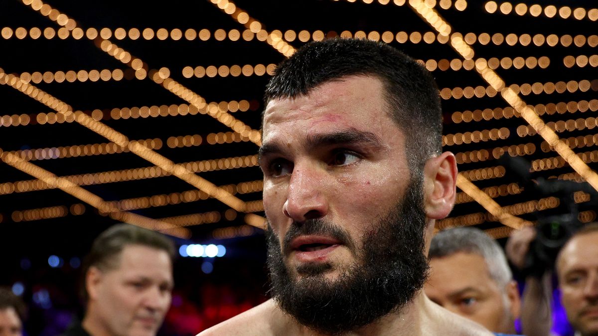 ¿Cuál es el temible récord profesional de Artur Beterbiev?