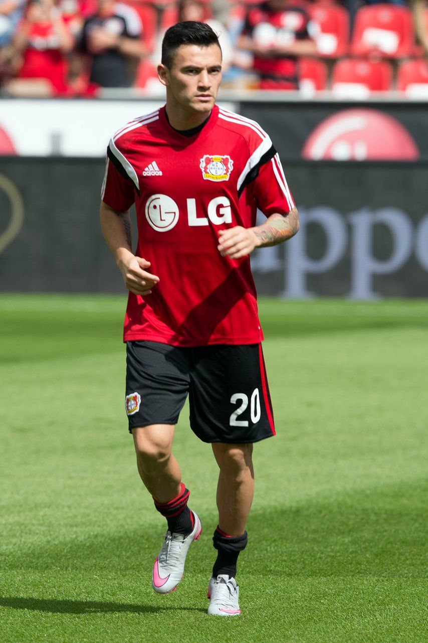 Aránguiz se rompe tendón de Aquiles, baja por meses