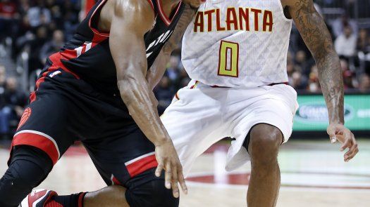 Raptors, con Lowry enfermo, remontan para vencer a Hawks