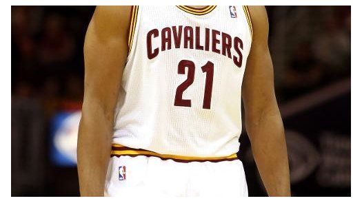 Bulls canjean a Luol Deng a los Cavaliers en la NBA