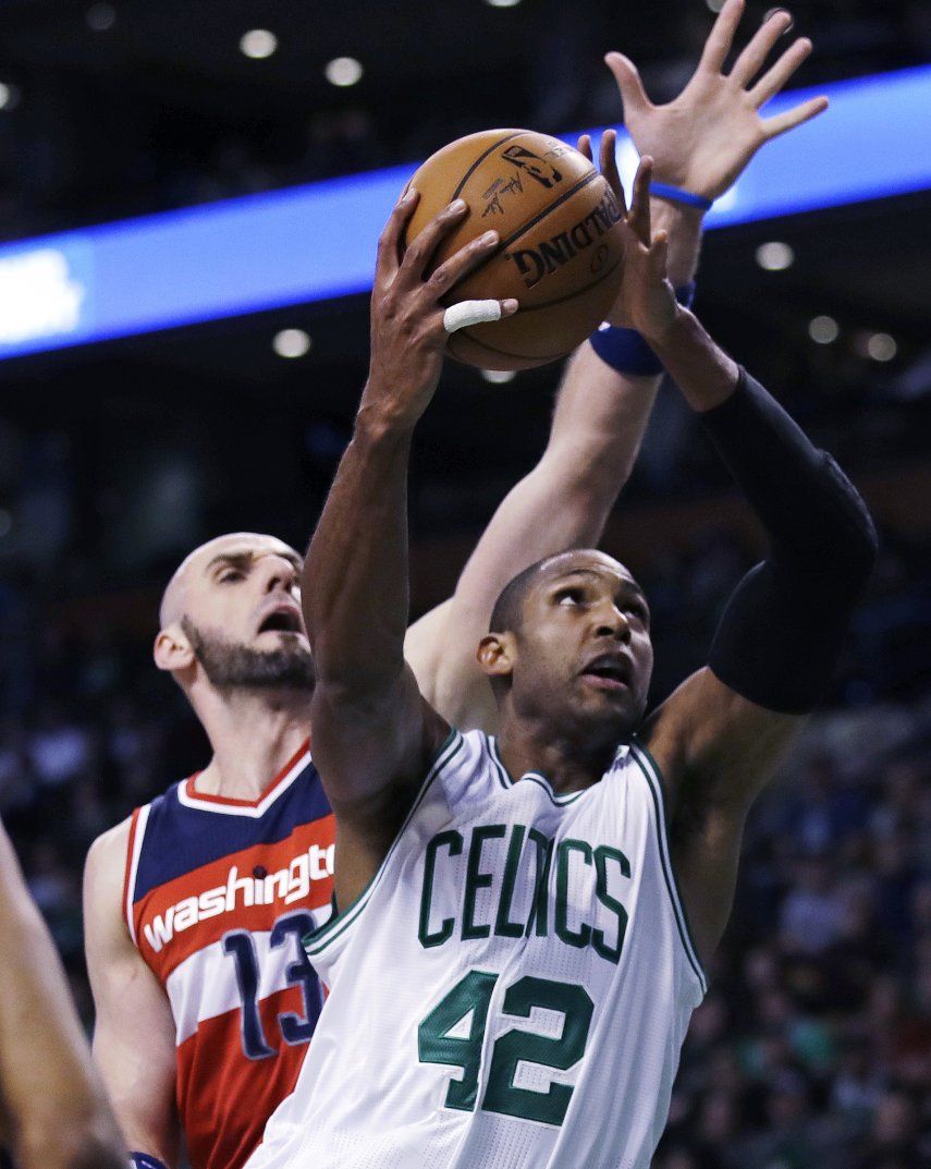 Thomas anota 38, Celtics vencen a Wizards