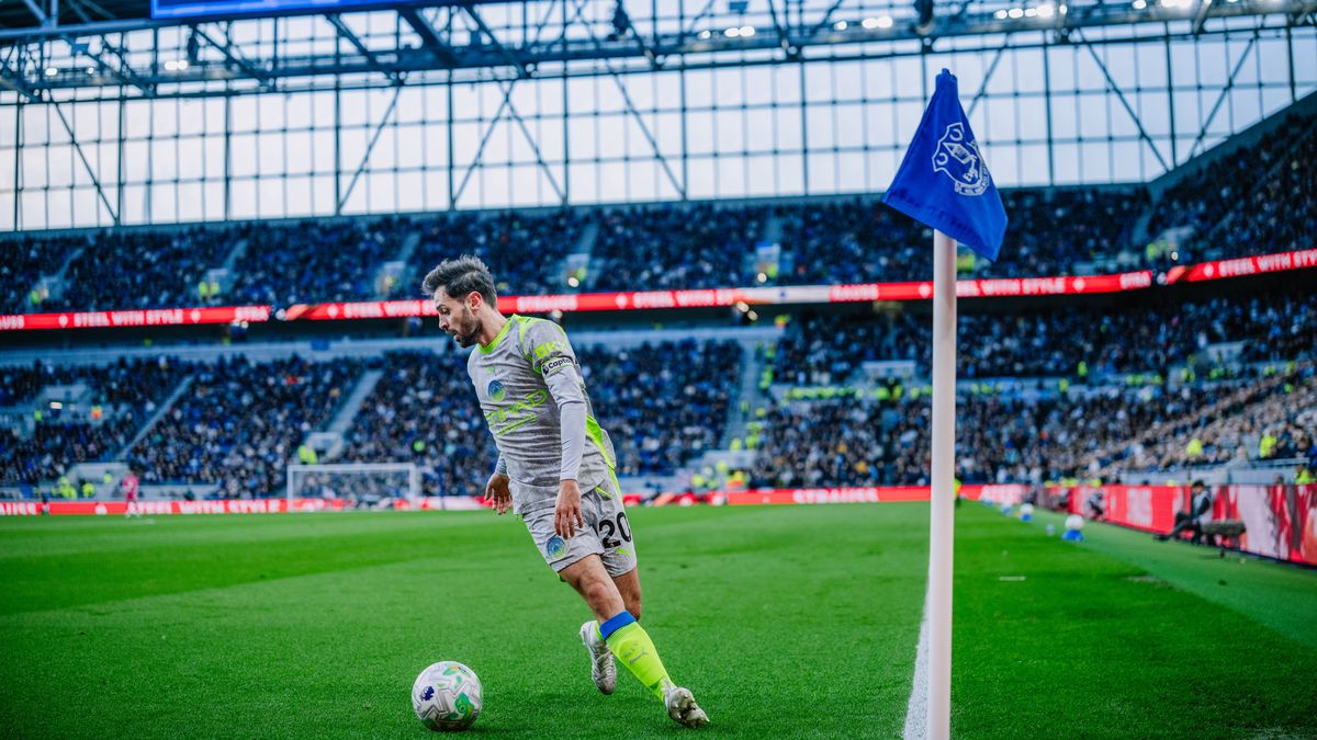 Manchester City empata y el Arsenal toma ventaja en la carrera por el título