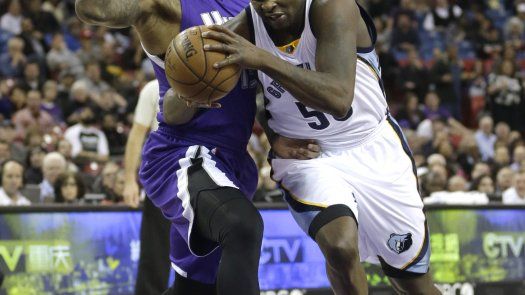 Kings arrancan una victoria a los Grizzlies en Sacramento