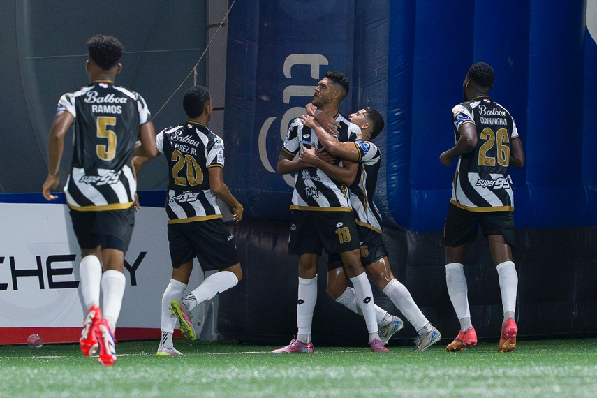 LPF: El Tauro FC se llevó el Clásico Nacional y agrava crisis del CD Plaza Amador