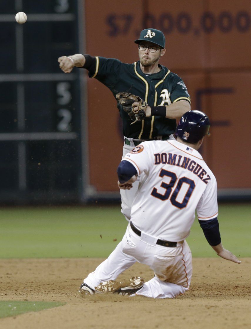 Atléticos barre a Houston en juego de fricciones