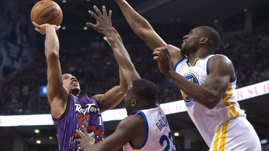 Thompson anota 25 puntos; Warriors apalean a Raptors
