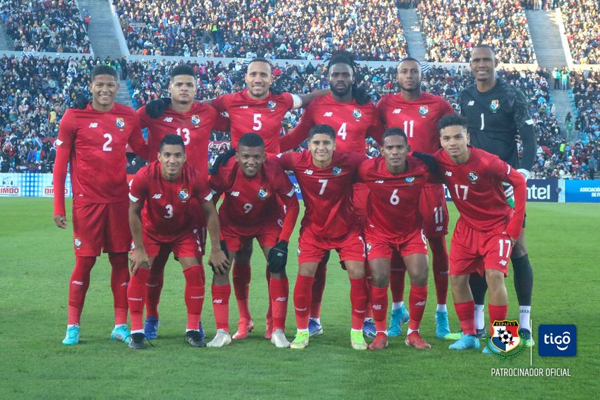 Equipos De Fútbol De Manabí - ¡TRIUNFO CELESTE! #Uruguay venció 5