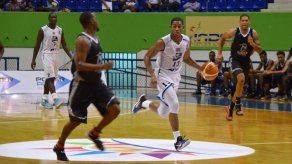 Correcaminos de Colón debutan con triunfo sobre Tigersharks