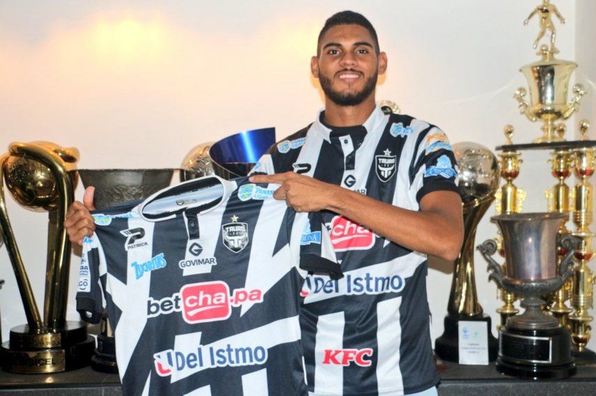 Saed Díaz regresa al Tauro FC luego de vestir la camiseta del Club Deportivo Universitario.