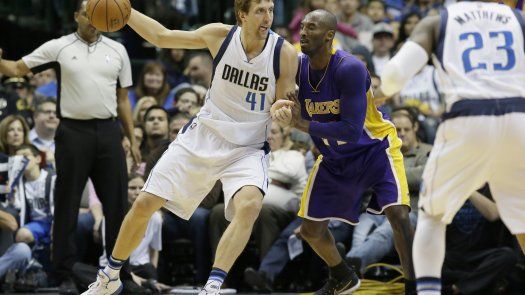 Pachulia lidera victoria de Mavericks ante Lakers