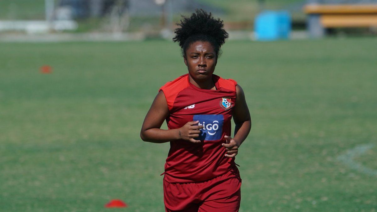 Marta Cox, delantera de Panamá Femenina.