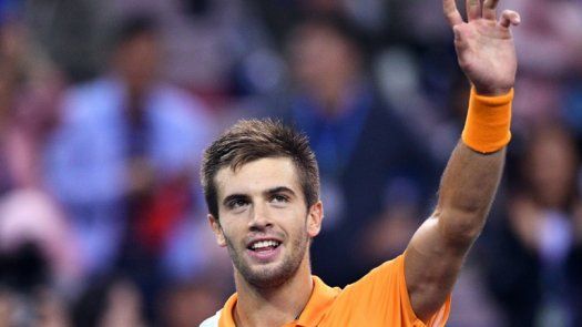 Coric tumba a Federer en Shanghai y desafía a Djokovic