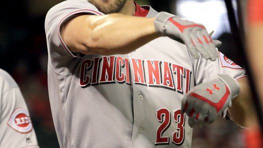 Con grand slam de Duvall, Rojos vencen a Diamondbacks