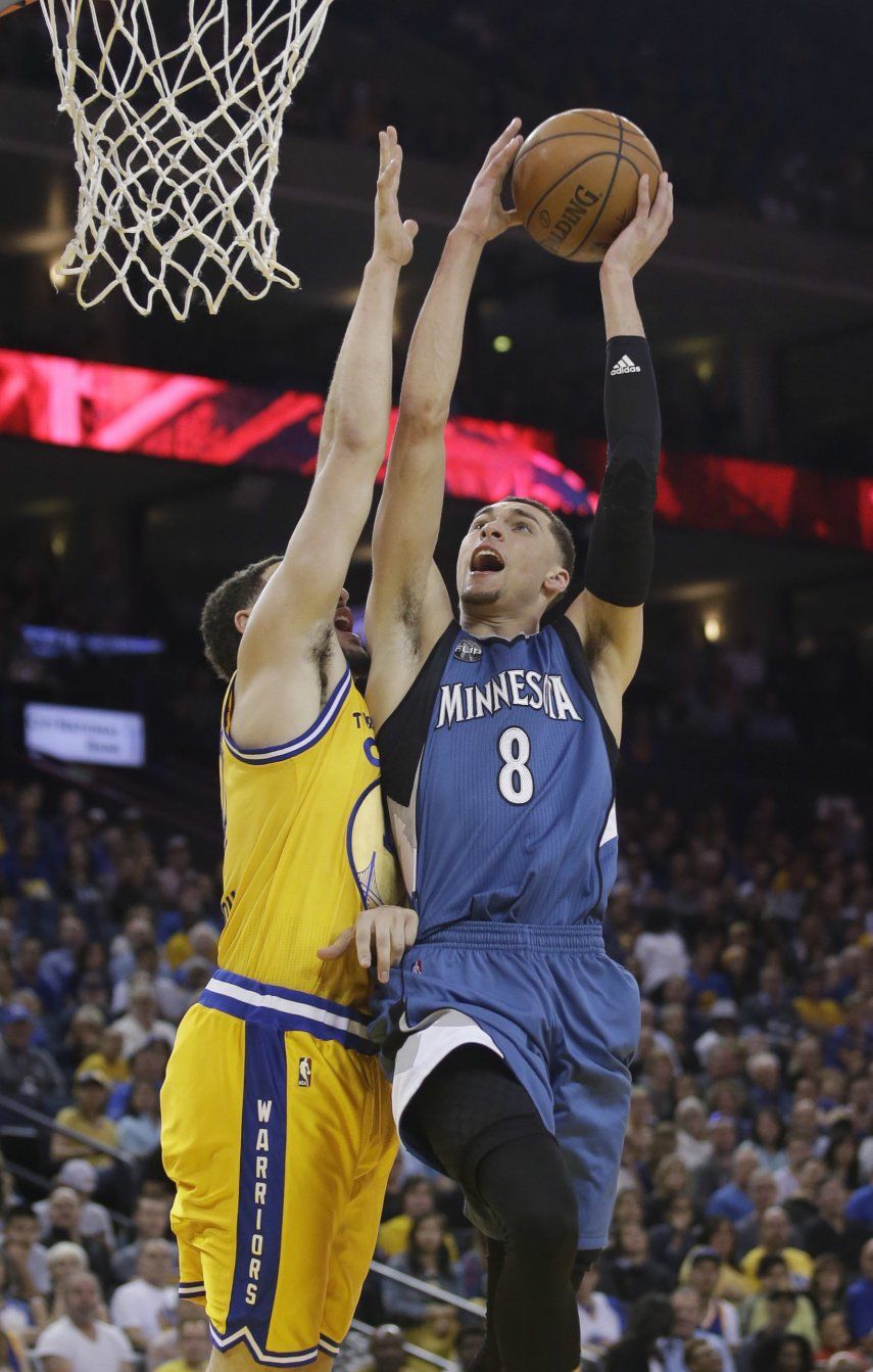 Timberwolves sorprenden a Warriors en el tiempo extra