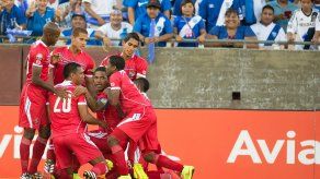 Bolillo da a conocer alineación de Panamá ante México