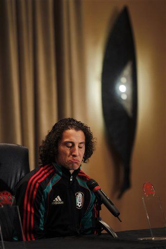 Mundial: Guardado está incómodo por no ser titular