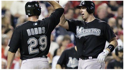 MLB: Marlins 6, Filis 5; John Buck pega grand slam