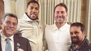 Roberto Durán: El ídolo que se roba las miradas en Riyadh