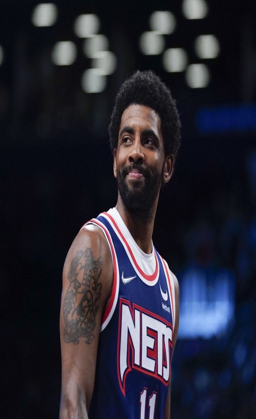 Kyrie Irving se quedaría en los Nets la próxima temporada.