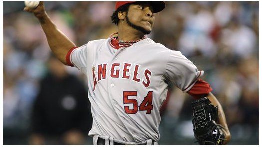 MLB: Angelinos 4, Marineros 3; Santana gana pese a 7 pasaportes