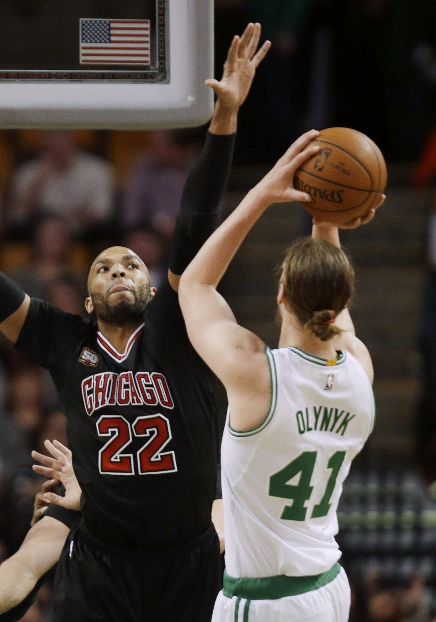 Thomas y Bradley comandan triunfo de Celtics ante Bulls
