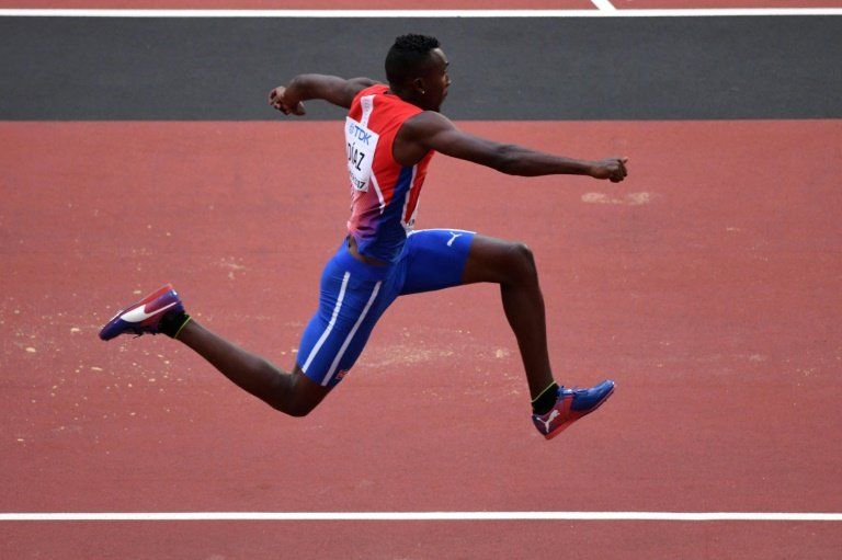 Cuba coloca tres hombres en la final mundial de triple salto