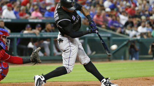 Desmond jonronea dos veces y Rockies ganan 9-5 a Rangers