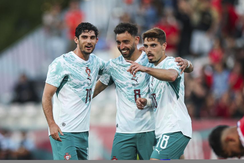 Portugal de Cristiano Ronaldo vence a Chile en amistoso
