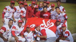 Coclé se impone en el quinto partido y se mantiene con vida