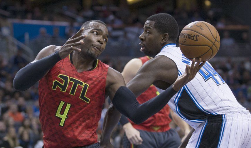 Korver lidera remontada de Hawks ante Magic