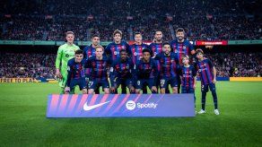 El Barcelona gana al Almería en la despedida de Gerard Piqué