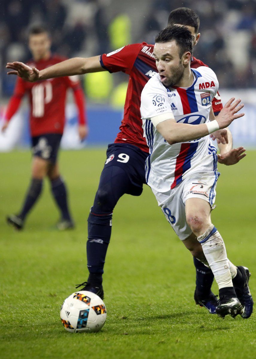 Valbuena falla y Lyon cae ante Lille