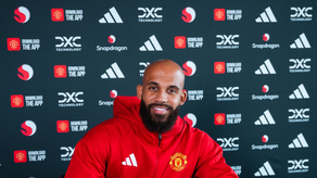 El Manchester United fichó al delantero Bryan Mbeumo