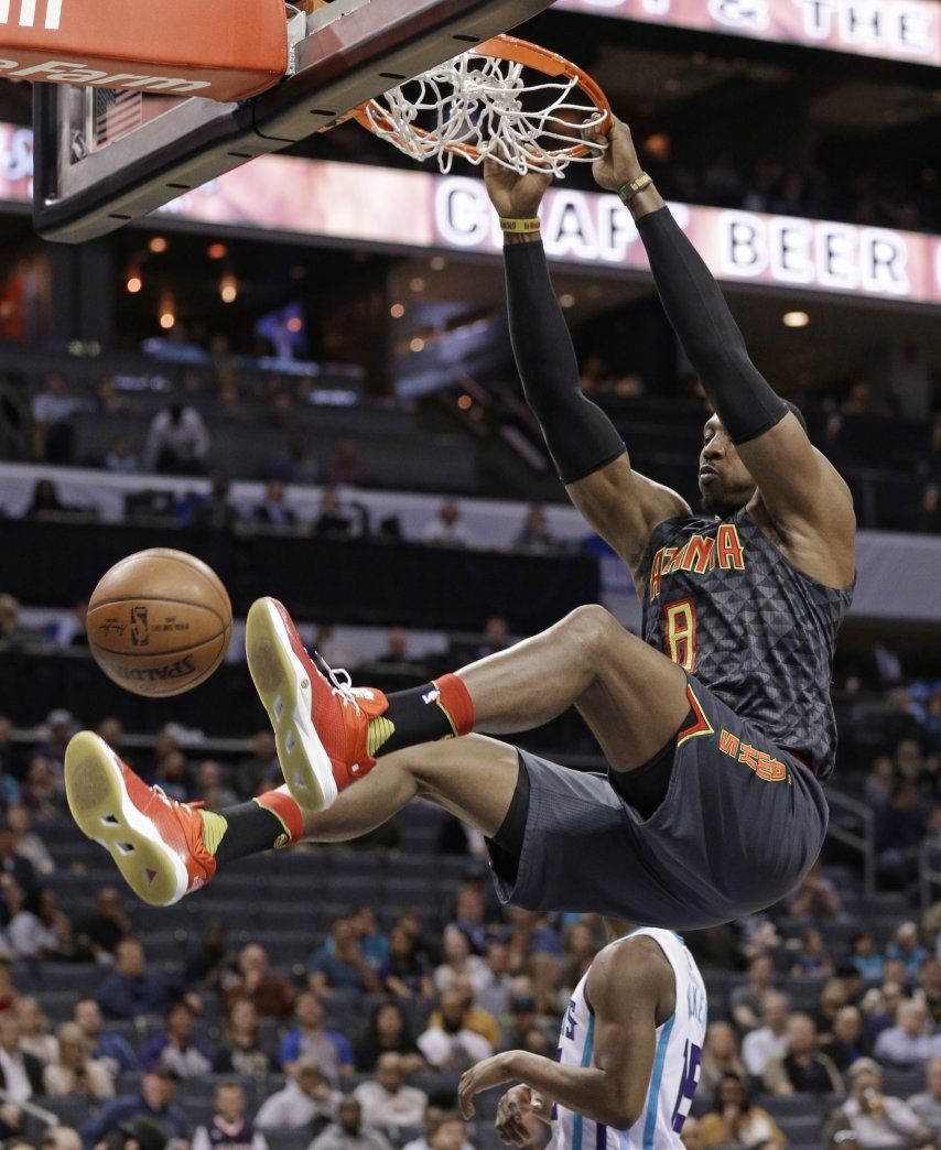 Hornets propinan cuarta derrota seguida a Hawks