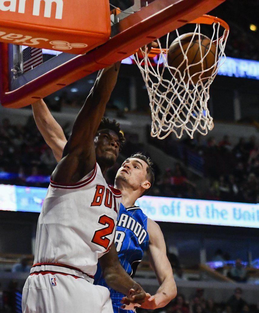 Bulls vapulean a Orlando, acarician playoffs