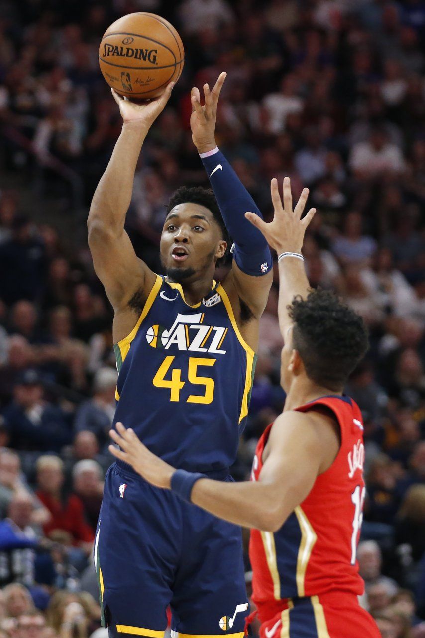 Mitchell anota 37 con Gobert fuera y Jazz se lleva victoria