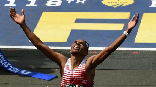 El estadounidense Meb Keflezighi gana la Maratón de Boston