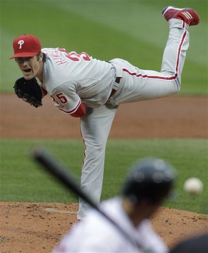 MLB: Filis 5, Medias Rojas 3; Hamels contiene a Boston