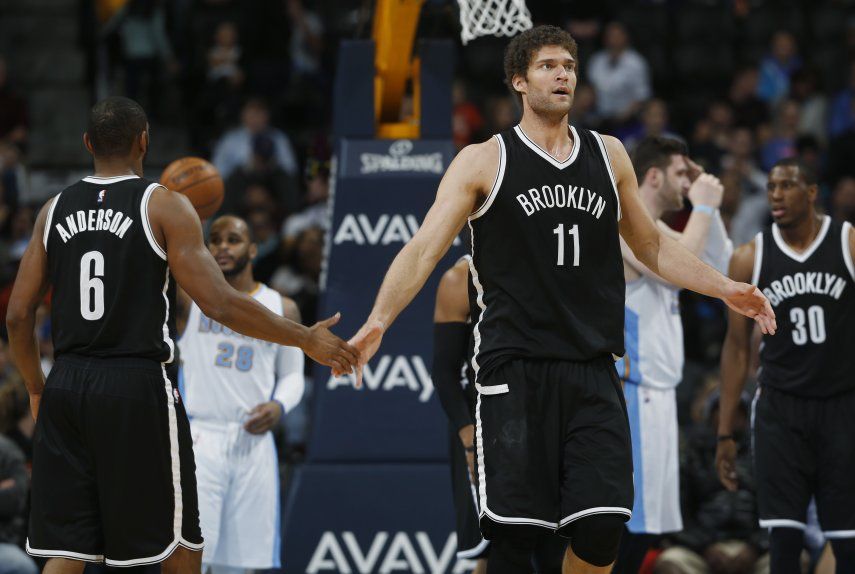 López anota 19 y Nets aplastan  a Nuggets