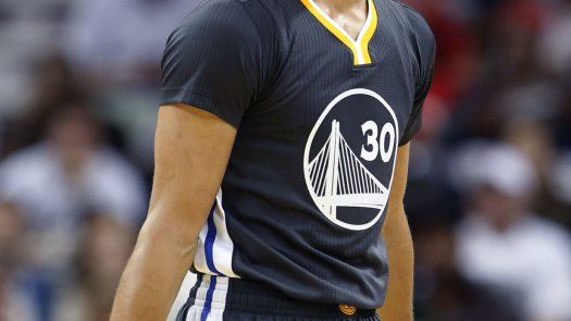 Curry brilla en 3er periodo; Warriors doblegan a Pelicans