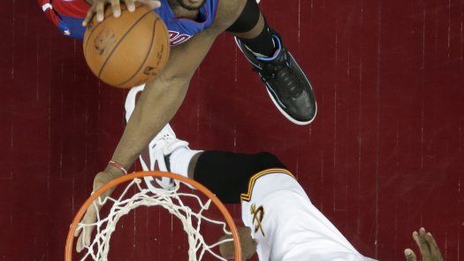 Pistons salen de mala racha ante Cavs