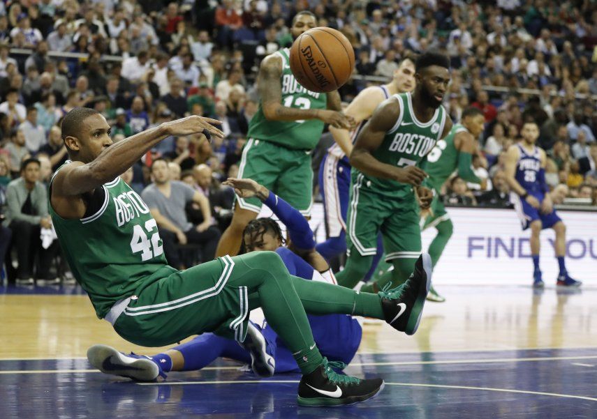 Celtics remontan y vencen a 76ers en Londres